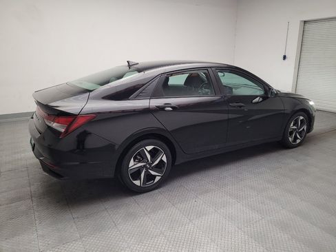 Used 2023 Hyundai Elantra SEL w/ Convenience Package FWD image 10