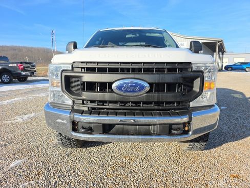 Used 2020 Ford F250 XL w/ Power Equipment Group image 2