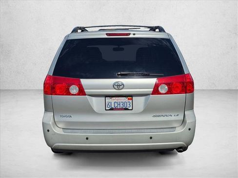Used 2010 Toyota Sienna LE FWD image 6