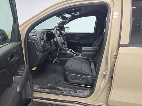 Used 2023 Chevrolet Colorado Trail Boss w/ Advanced Trailering Package AWD/4WD image 7
