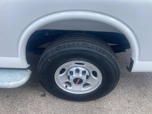 Used 2025 GMC Savana 2500 w/ Driver Convenience Package RWD image 9