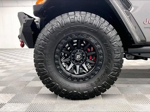 Used 2021 Jeep Wrangler Unlimited Rubicon w/ LED Lighting Group AWD/4WD image 9