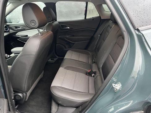 Used 2025 Chevrolet Trax LT image 20