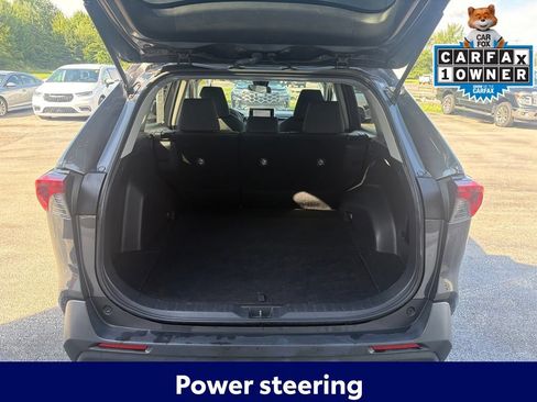 Used 2024 Toyota RAV4 XLE FWD image 5