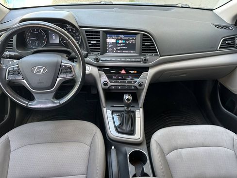 Used 2018 Hyundai Elantra Value Edition FWD image 10