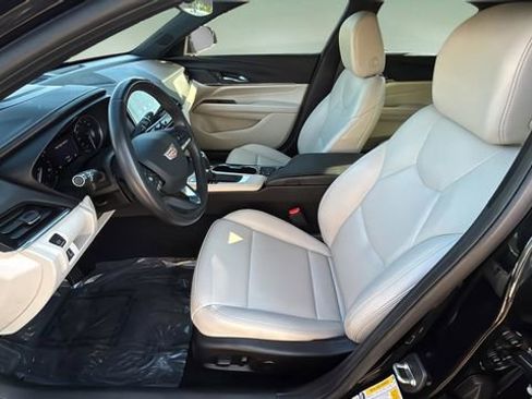 Used 2023 Cadillac CT4 Luxury RWD image 18