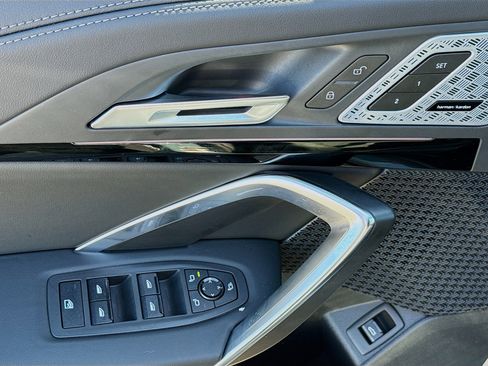 Used 2025 BMW X1 xDrive28i w/ Technology Package image 24