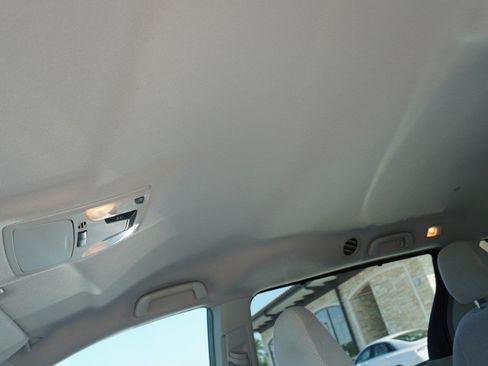 Used 2011 Toyota Sienna LE FWD image 15
