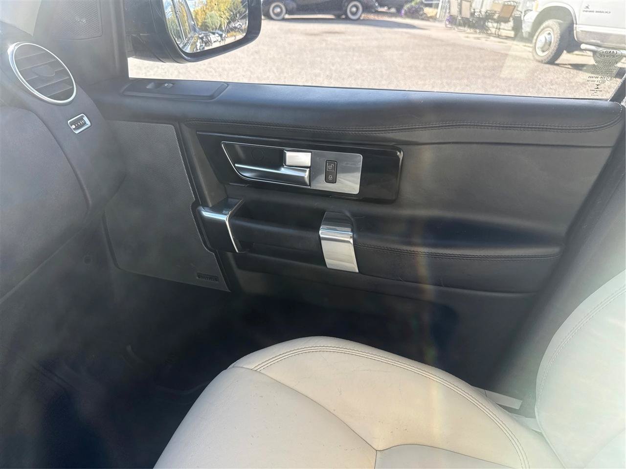 Used 2015 Land Rover LR4 HSE LUX AWD/4WD image 21