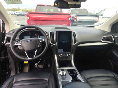 Used 2024 Ford Edge SEL w/ Convenience Package AWD/4WD image 10