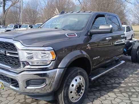Used 2021 RAM 5500 Tradesman w/ Chrome Appearance Group RWD image 4