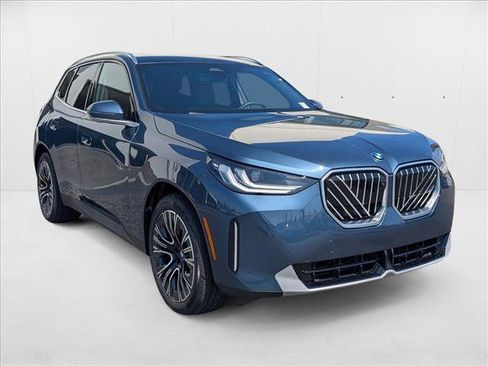 Used 2025 BMW X3 xDrive30i w/ Premium Package image 6