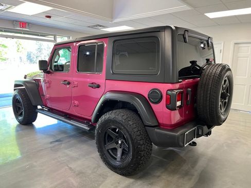 Used 2022 Jeep Wrangler Unlimited Sport AWD/4WD image 3
