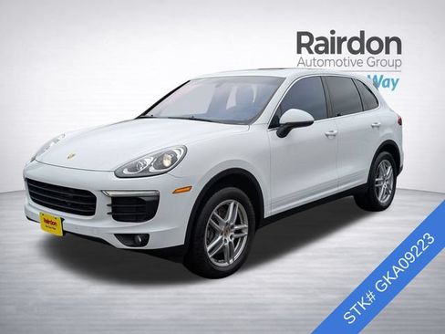 Used 2016 Porsche Cayenne AWD/4WD image 3