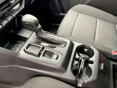 Used 2023 Chevrolet Colorado W/T image 15