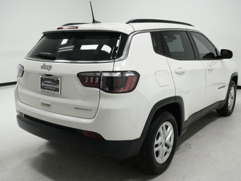 Used 2020 Jeep Compass Sport w/ Tech Group image 4
