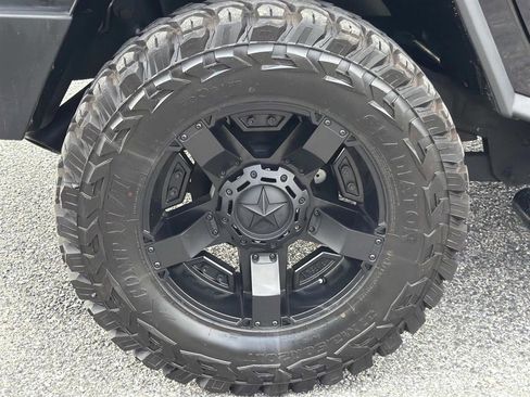 Used 2008 HUMMER H2 AWD/4WD image 10
