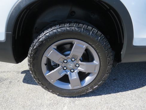 Used 2025 Honda Ridgeline TrailSport image 10