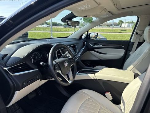 Used 2022 Buick Enclave Avenir w/ Avenir Technology Package AWD/4WD image 11