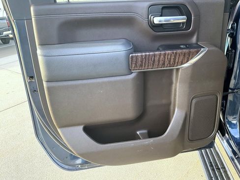 Used 2023 GMC Sierra 2500 Denali w/ Denali Ultimate Package image 21