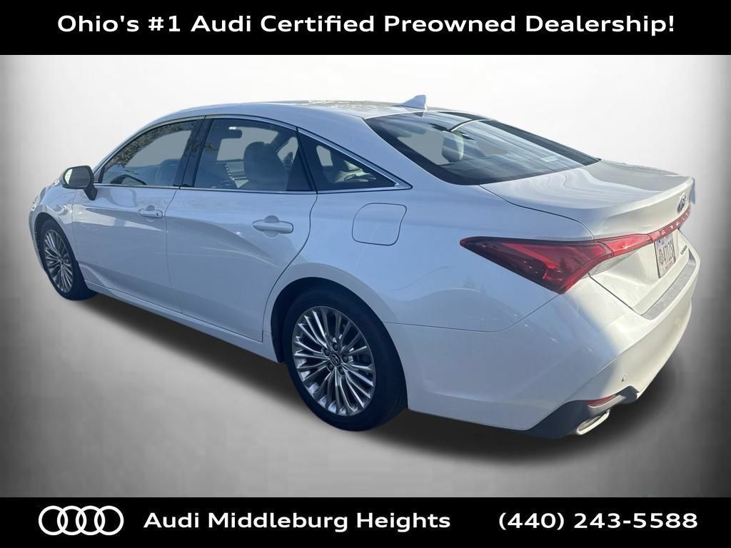 Used 2019 Toyota Avalon Limited w/ Advanced Safety Package FWD image 4