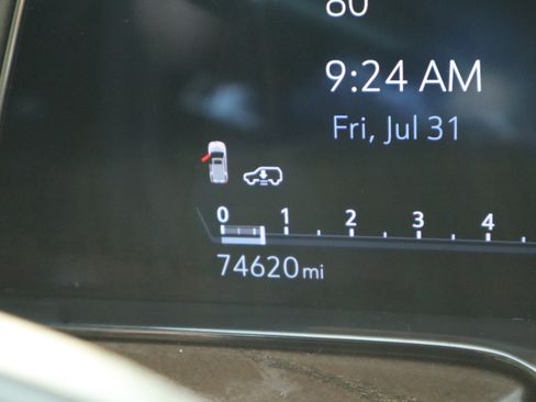 Used 2023 Cadillac Escalade Sport Platinum w/ LPO, ONYX Package AWD/4WD image 39
