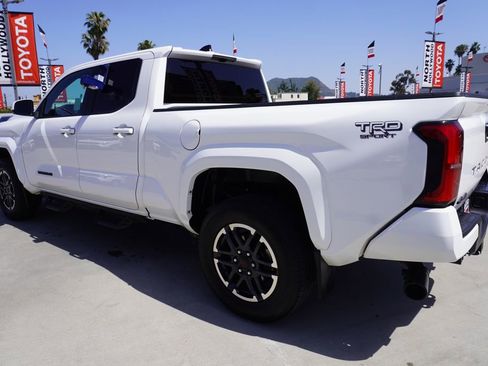 Certified 2024 Toyota Tacoma TRD Sport image 5