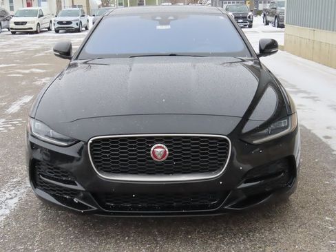 Used 2020 Jaguar XE S image 12