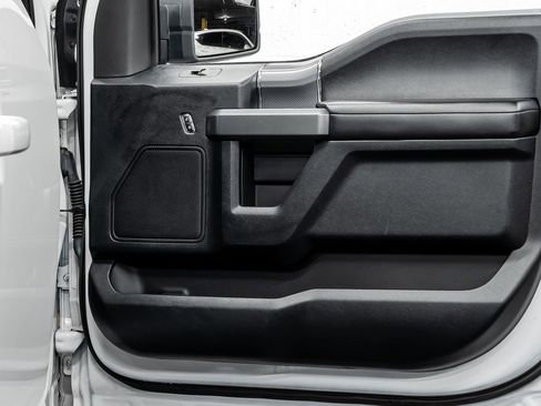 Used 2016 Ford F150 XLT w/ Equipment Group 302A Luxury image 10