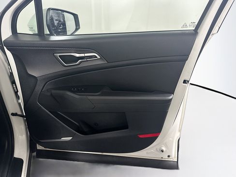 Used 2024 Kia Sportage LX image 29