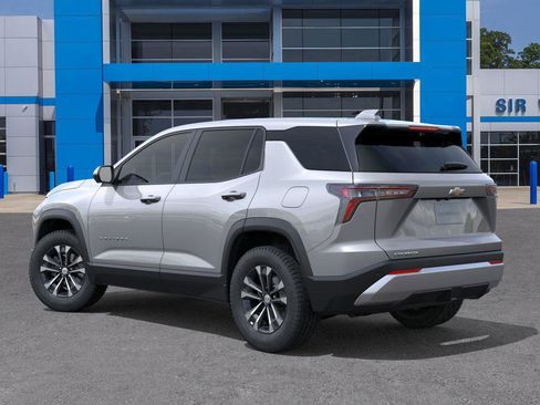 New 2026 Chevrolet Equinox LT w/ Convenience Package II image 3