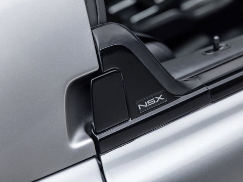Used 2004 Acura NSX T image 32
