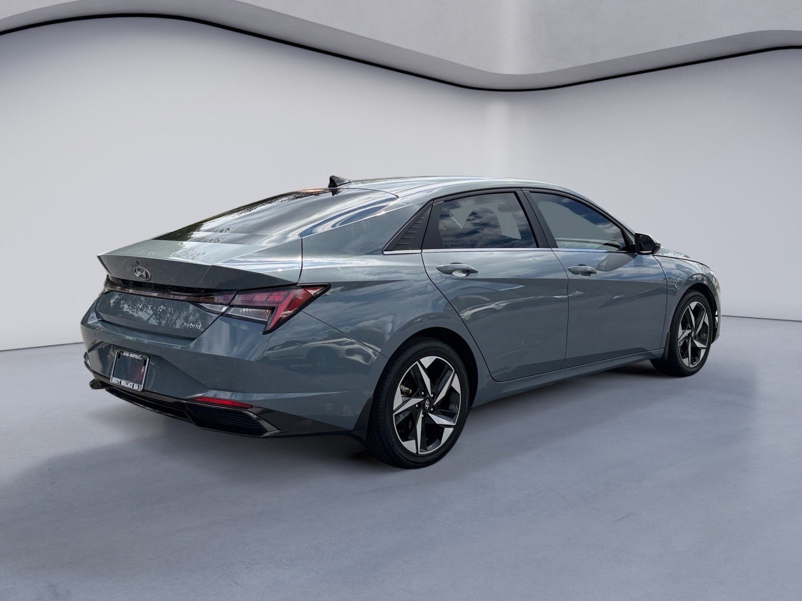 Used 2022 Hyundai Elantra Limited FWD image 5