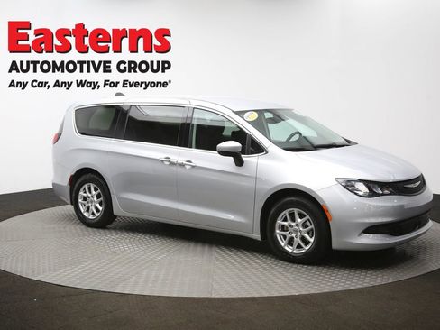 Used 2023 Chrysler Voyager LX FWD image 47