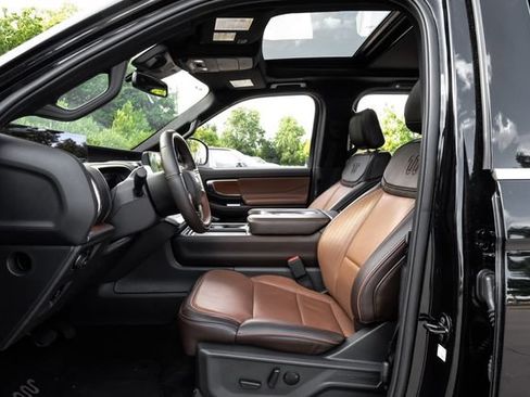 Used 2025 Ford Expedition King Ranch AWD/4WD image 4
