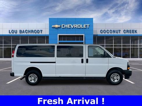 Used 2023 Chevrolet Express 3500 LS image 9