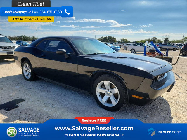 Used 2012 Dodge Challenger SXT RWD image 5