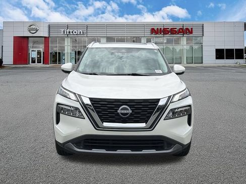 Used 2023 Nissan Rogue SL FWD image 2