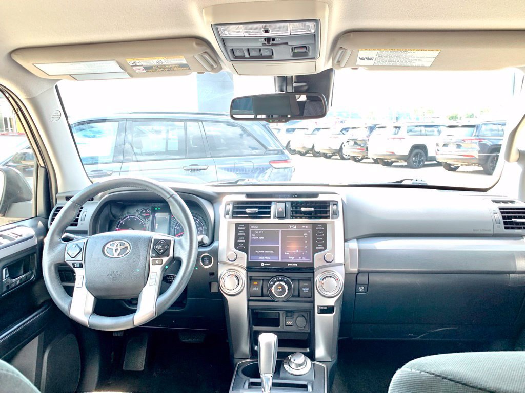 Used 2024 Toyota 4Runner SR5 AWD/4WD image 29