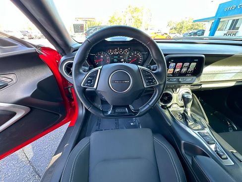 Used 2017 Chevrolet Camaro SS image 21