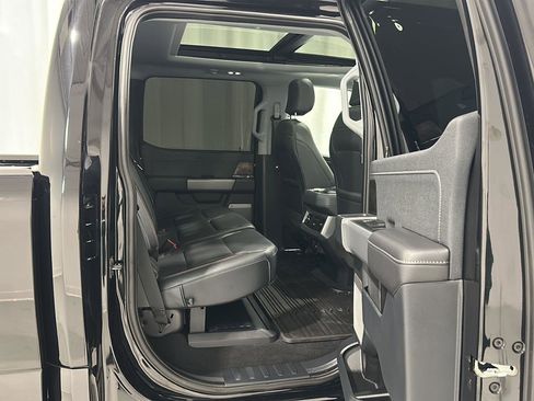 Used 2024 Ford F350 Lariat w/ Lariat Ultimate Package image 28