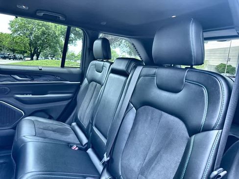Used 2022 Jeep Grand Cherokee Trailhawk w/ Luxury Tech Group III AWD/4WD image 22
