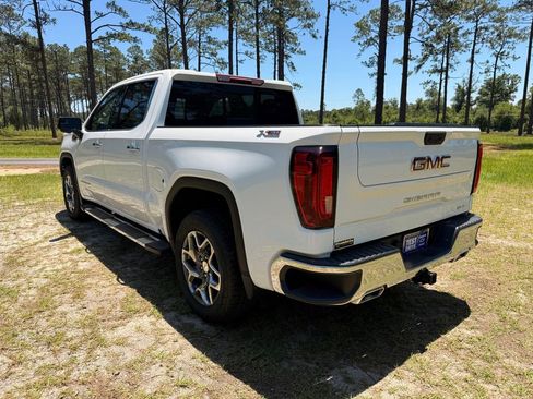 Used 2026 GMC Sierra 1500 SLT w/ SLT Premium Package AWD/4WD image 3