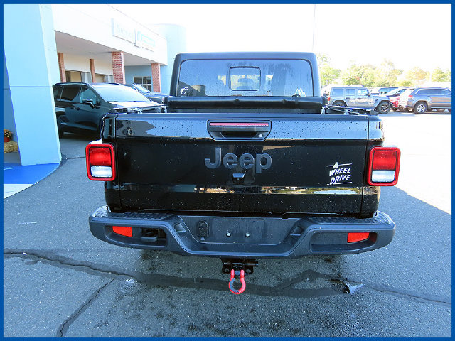 Certified 2022 Jeep Gladiator Sport AWD/4WD image 6