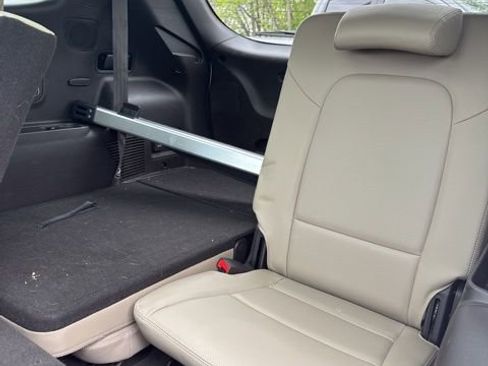 Used 2018 Hyundai Santa Fe AWD w/ SE Ultimate Tech Package 03 image 11