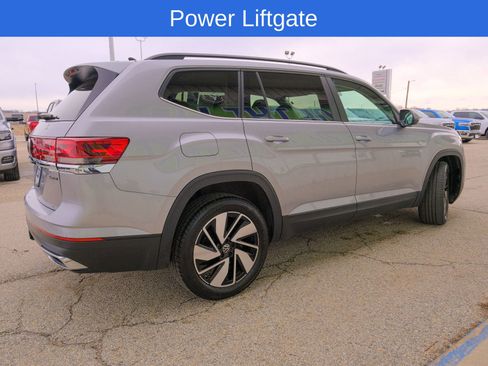 Used 2024 Volkswagen Atlas SE image 9