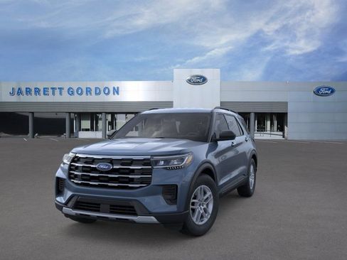 New 2026 Ford Explorer Active RWD image 2