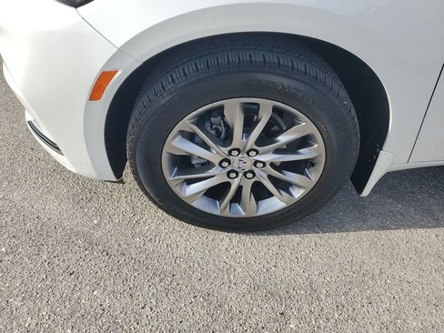 Used 2023 Buick Enclave Avenir w/ Avenir Technology Package image 18