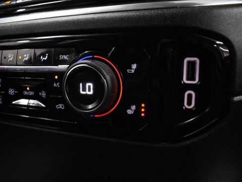 Used 2024 Chevrolet Silverado 2500 LT image 45