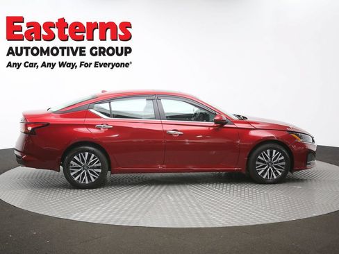 Used 2023 Nissan Altima 2.5 SV w/ SV Premium Package AWD/4WD image 43